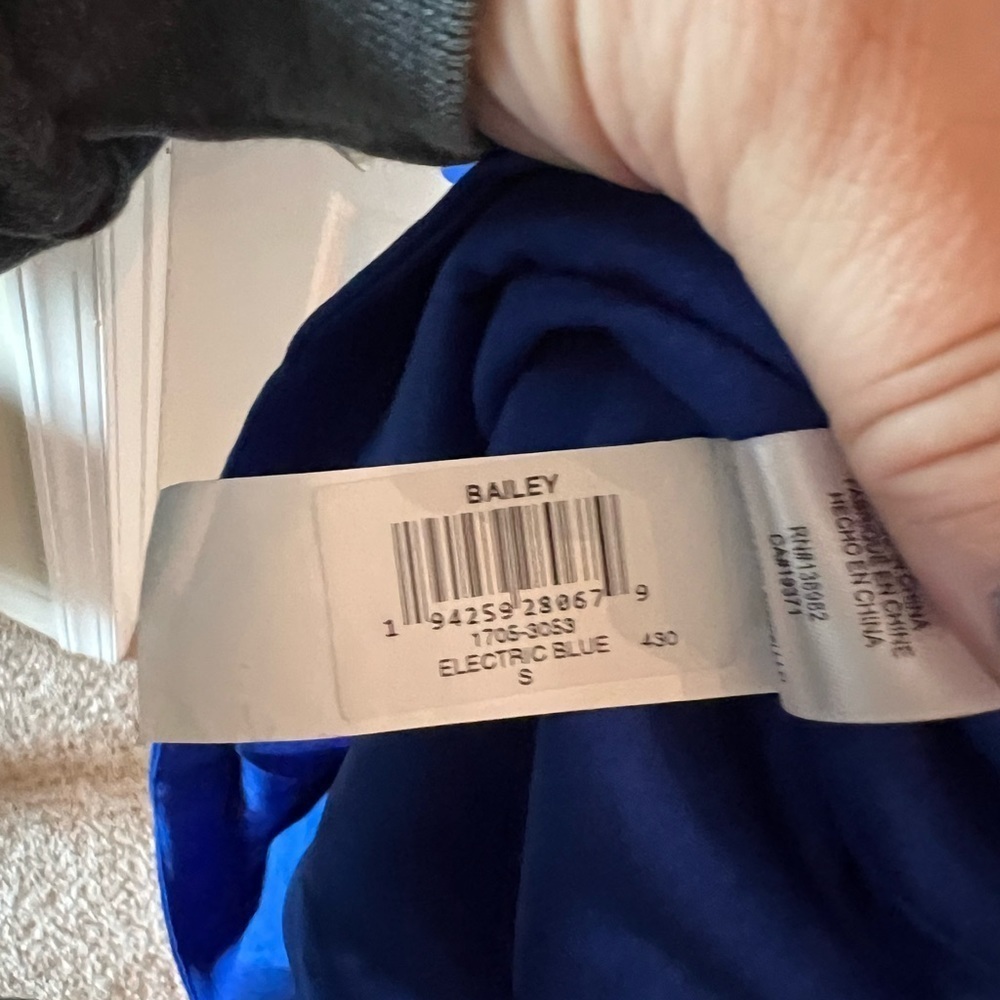 Dress The Population Bailey Off the Shoulder Body-Con Dress - Picture 5 of 5